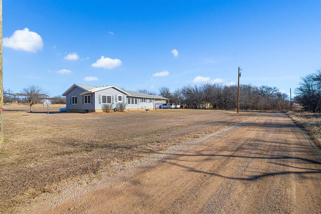 305 Cheyenne Drive - Photo 1