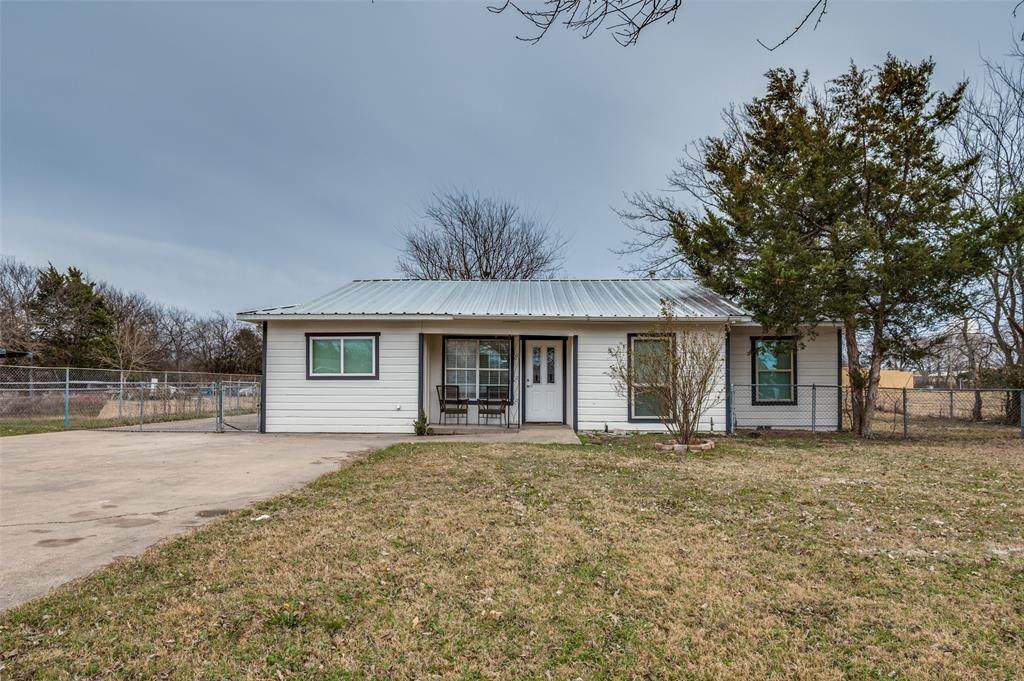 1326 Johns Avenue - Photo 1