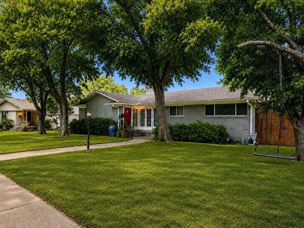 9835 Estate Lane - Photo 1