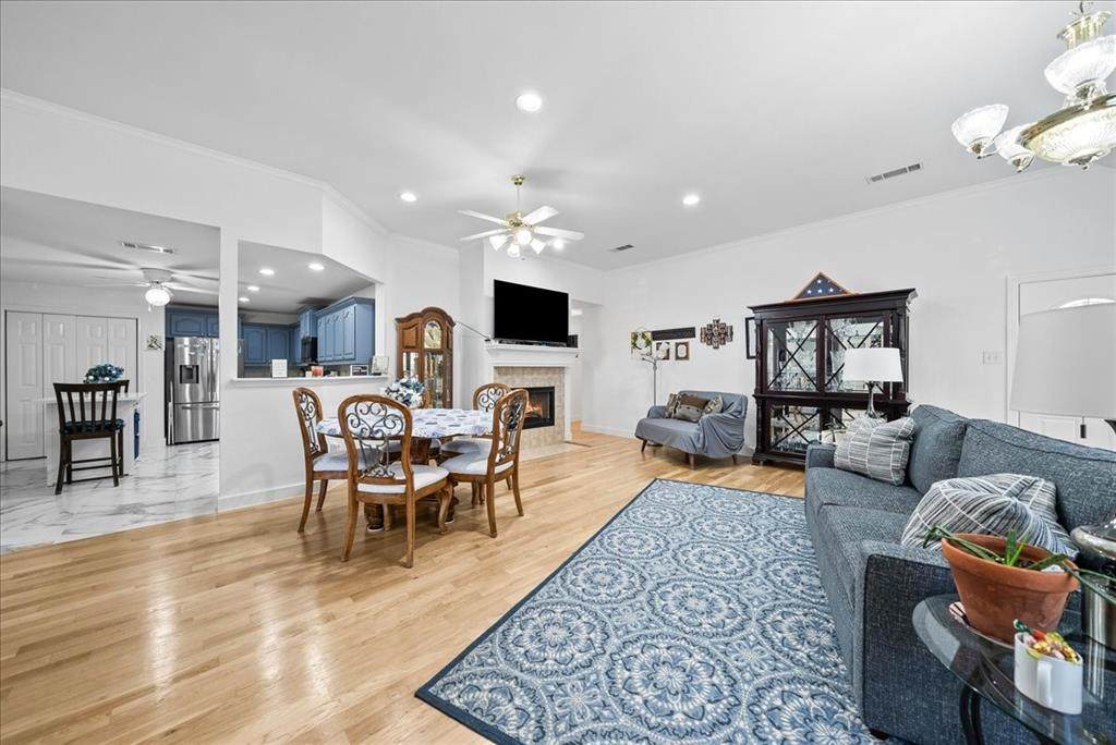 942 Cresthill Drive - Photo 1