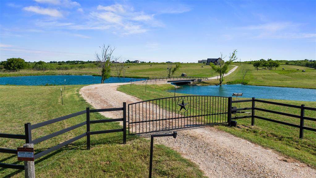 15949 Us Highway 190 - Photo 1