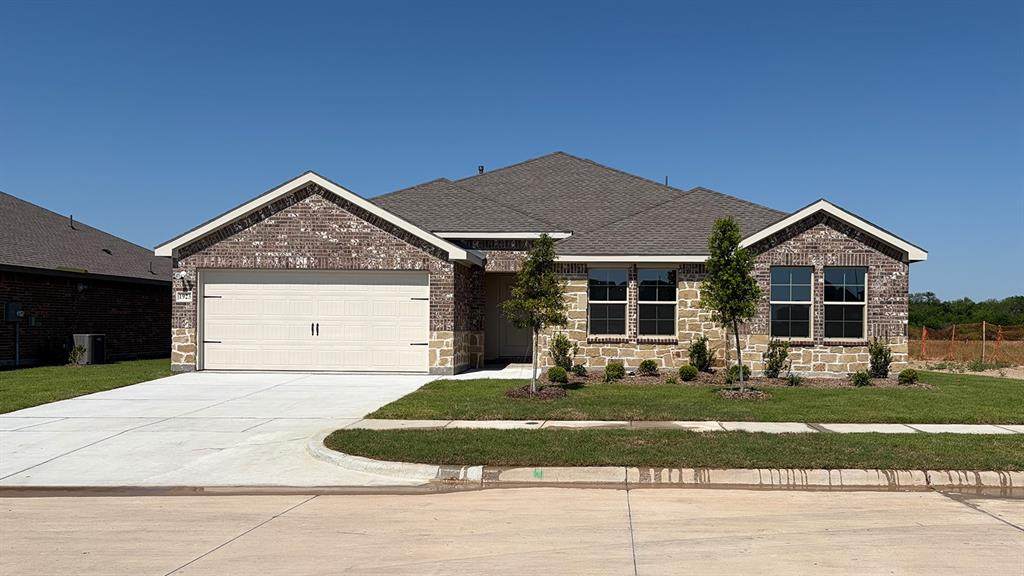 1923 Reveille Way - Photo 1