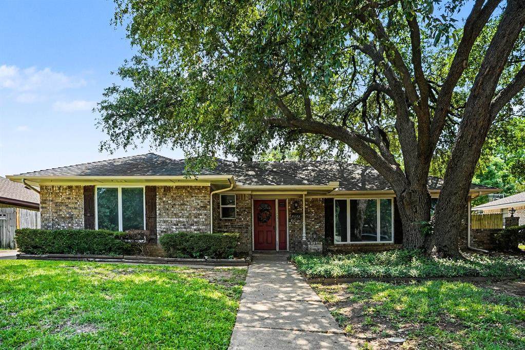 2505 Douglas Avenue - Photo 1