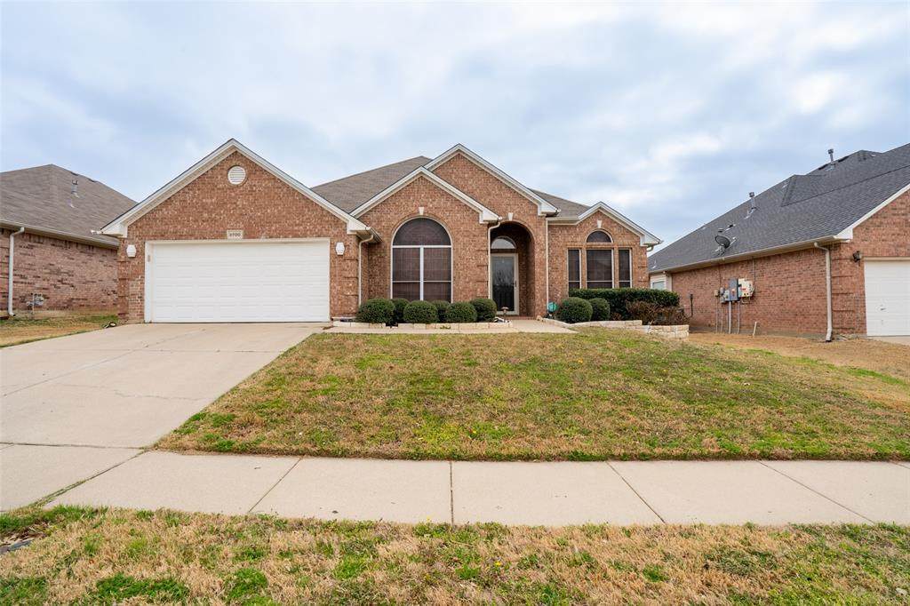 8700 Shadow Trace Drive - Photo 1