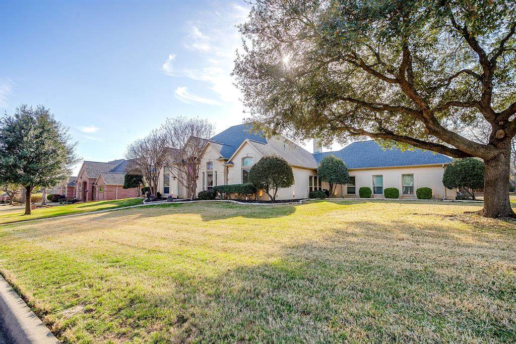 908 Summertree Lane - Photo 1