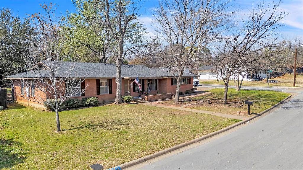709 Hurstview Drive - Photo 1
