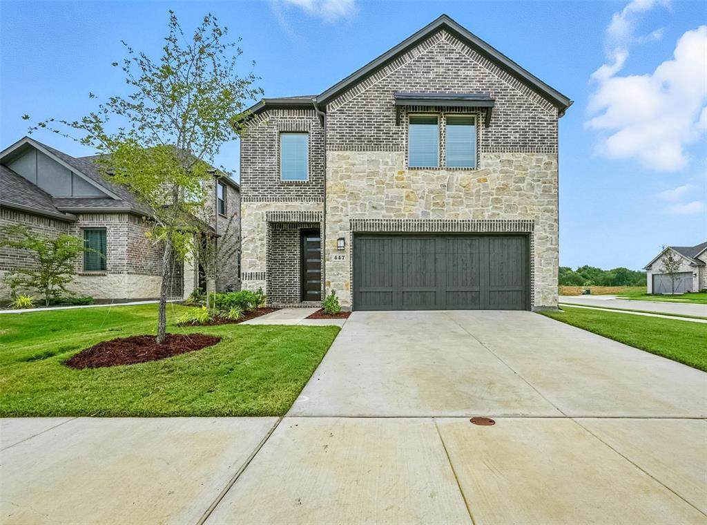 447 Holly Road - Photo 1