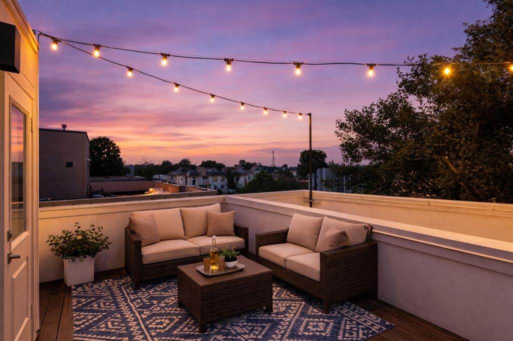 2016 Fitzhugh Avenue - Photo 1