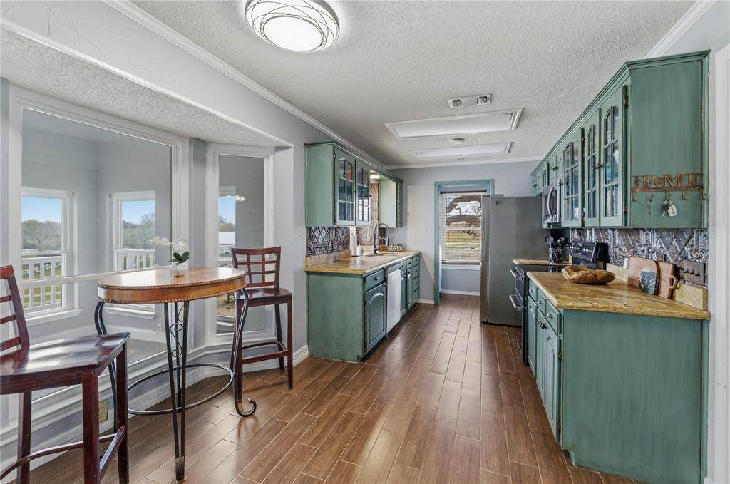 102 Dawn Circle - Photo 1