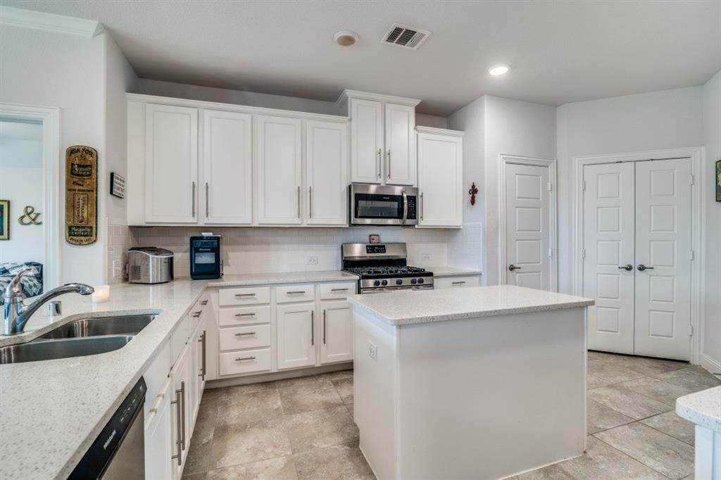 324 Jefferson Lane - Photo 1