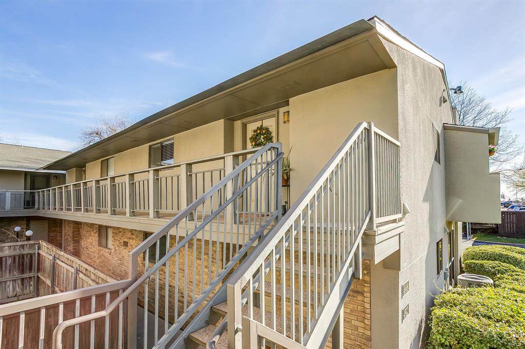 4908 Byers Avenue - Photo 1