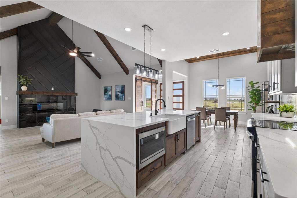556 County Road 4875 Street - Photo 1