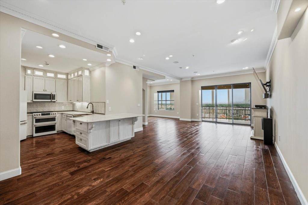 330 Las Colinas Boulevard - Photo 1
