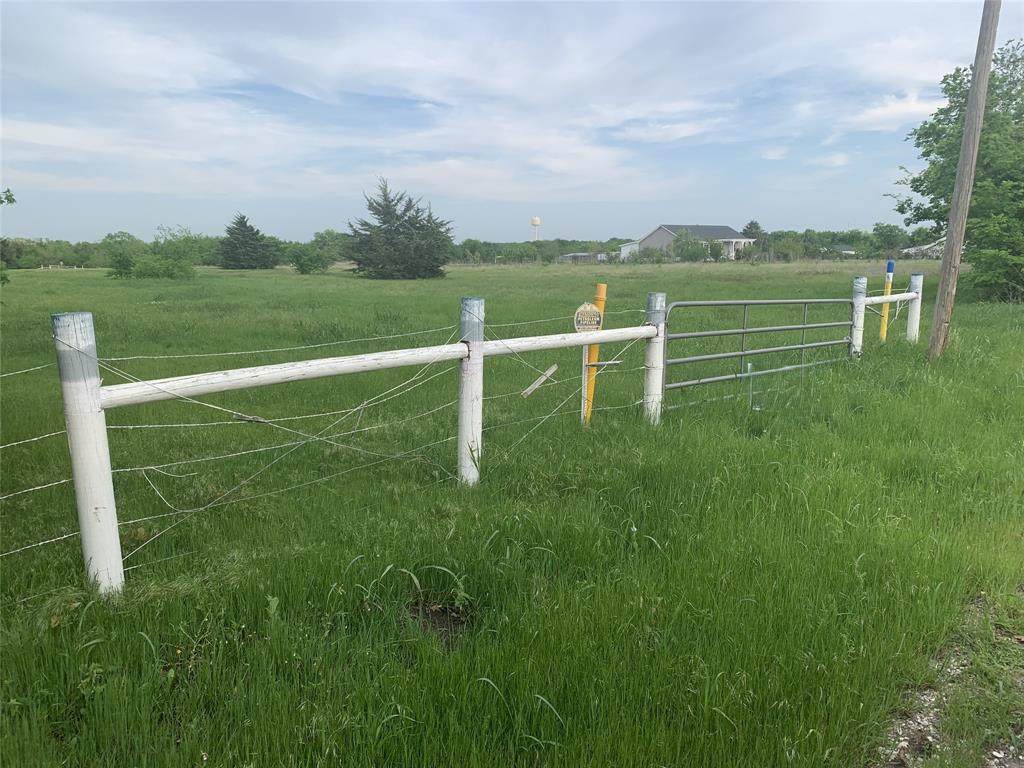 10843 Line Road - Photo 1