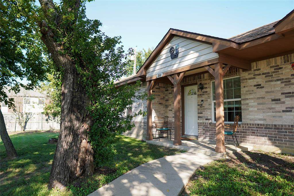 300 Cottonbelt Avenue - Photo 1