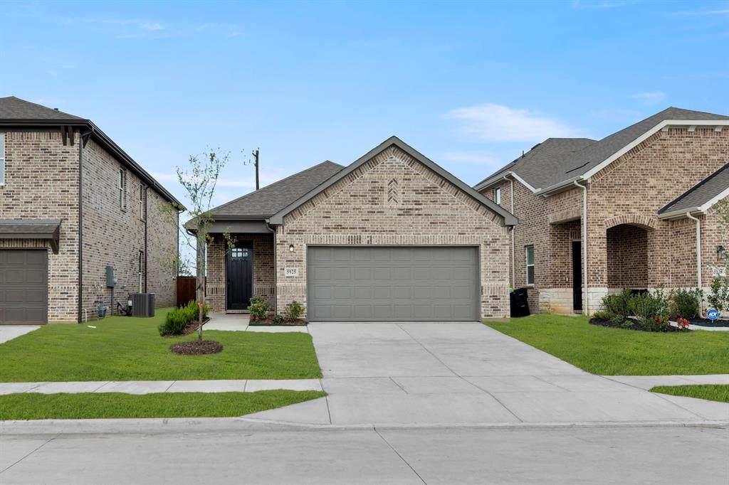 5925 Laurel Lake Lane - Photo 1