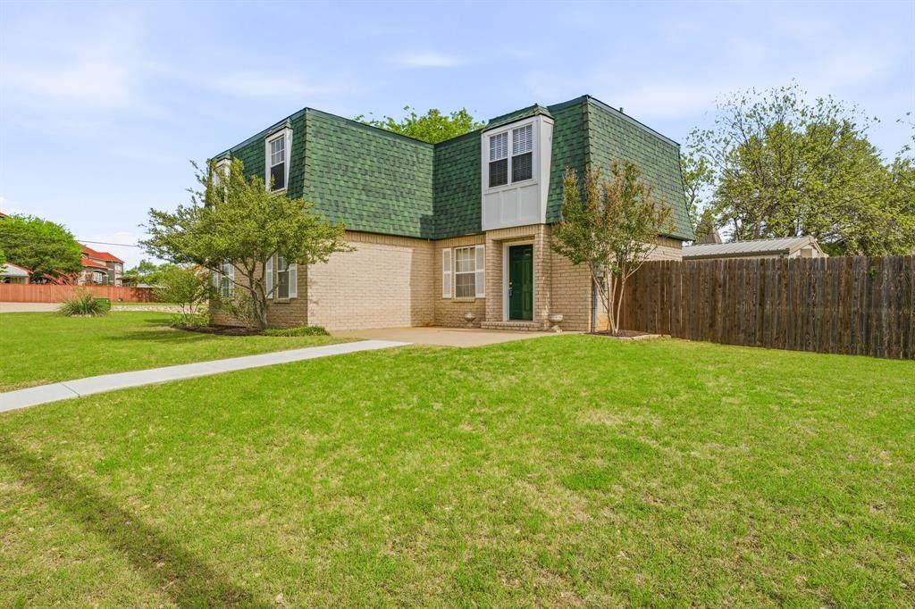 302 Hill Street - Photo 1