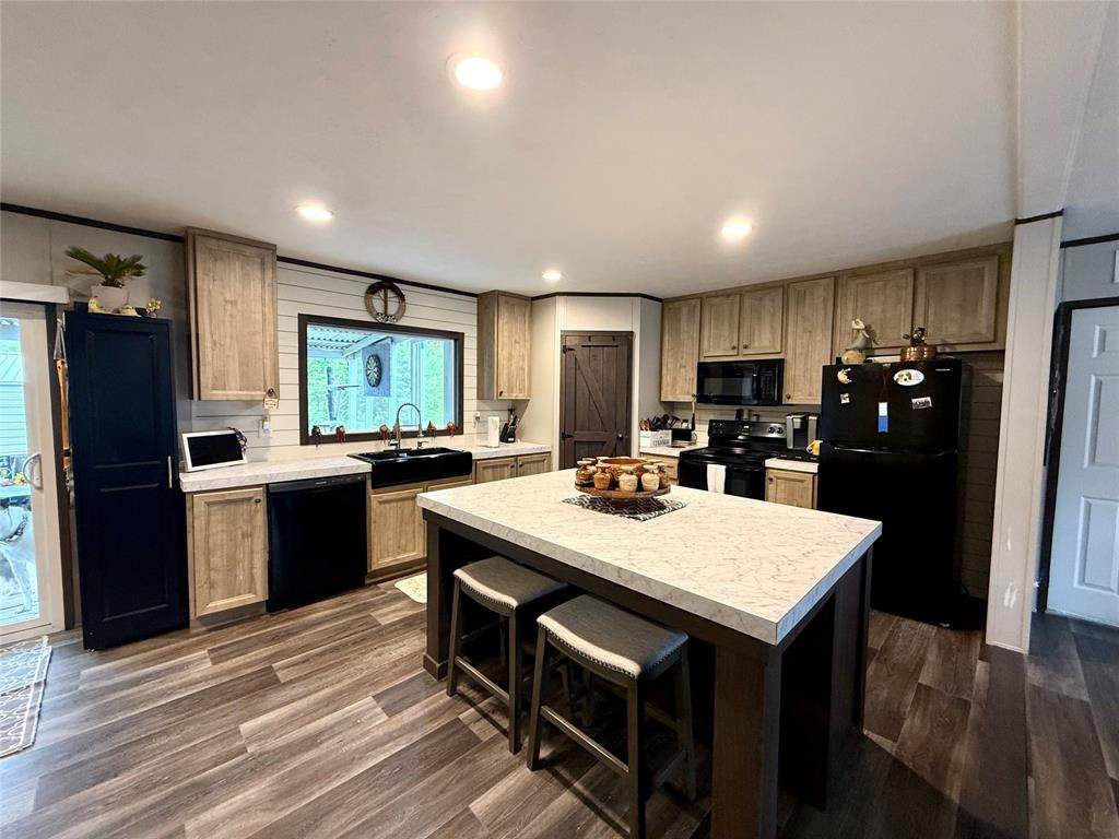8750 Pinehaven Drive - Photo 1