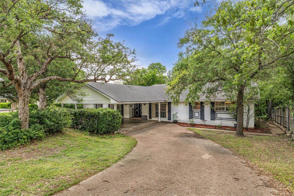 1208 Knotty Oaks Drive - Photo 1