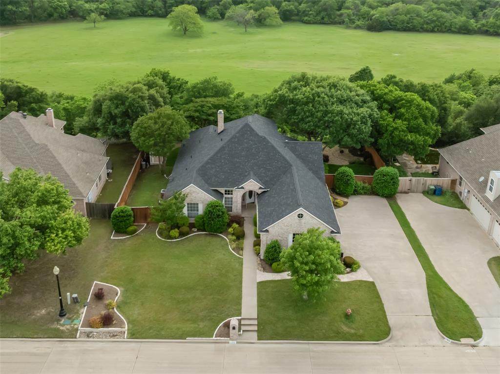 130 Bluff View - Photo 1