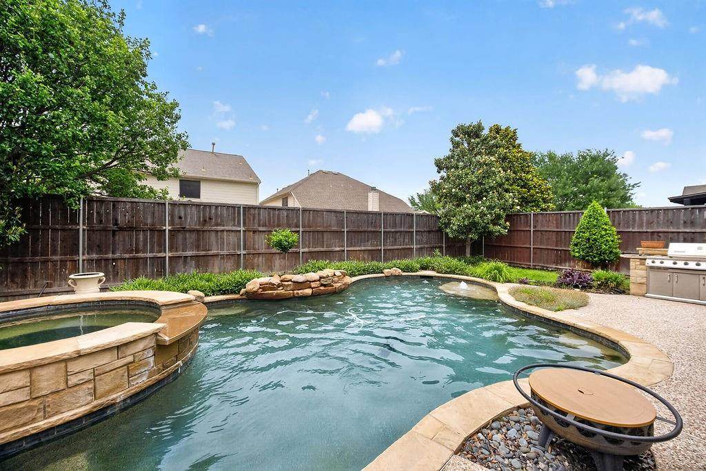 5804 Silver Leaf Drive - Photo 1