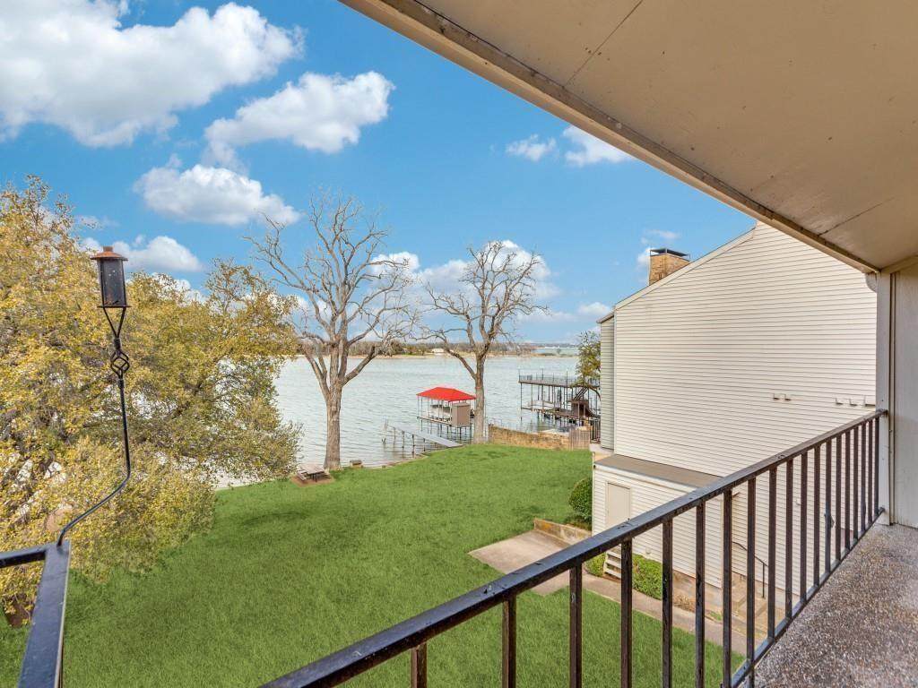 390 Driftwood Court - Photo 1