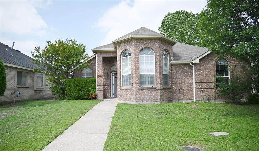 1511 Oak Tree Road - Photo 1