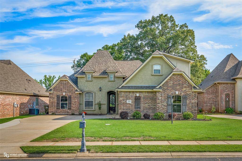 1008 Green Wood Circle - Photo 1