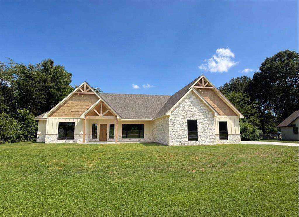 5040 Farm Road 195 - Photo 1