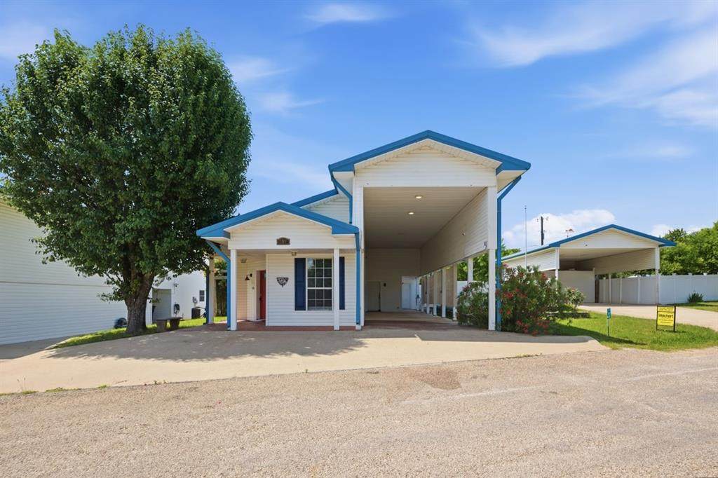 108 Big Bend Drive - Photo 1