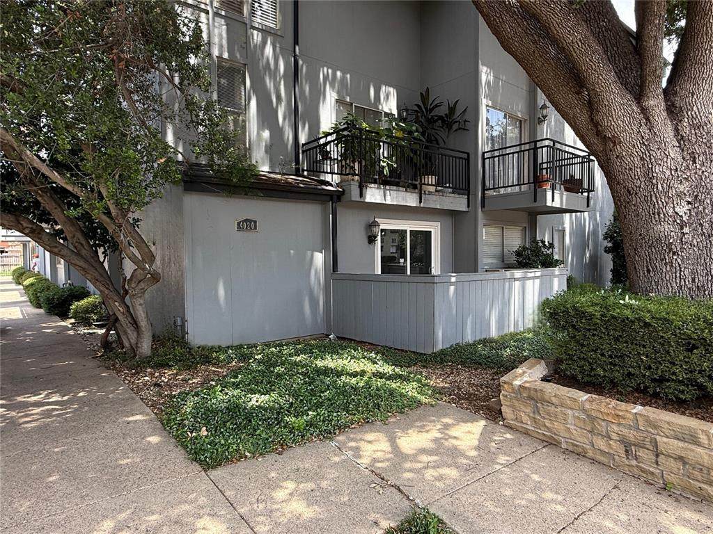 4020 Holland Avenue - Photo 1