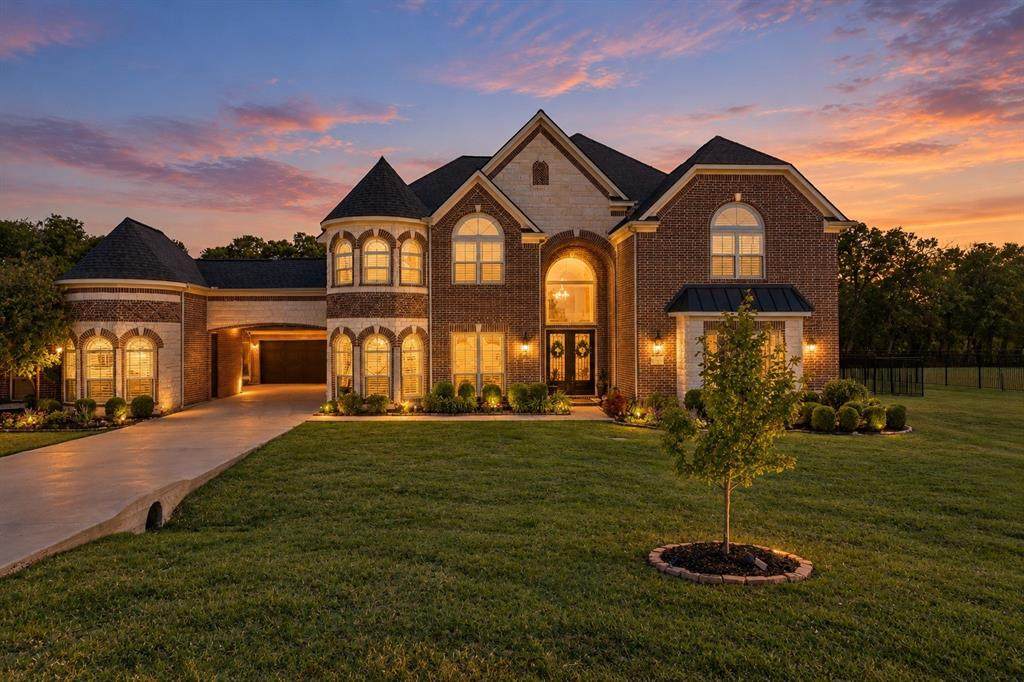 1545 Sara Cove - Photo 1