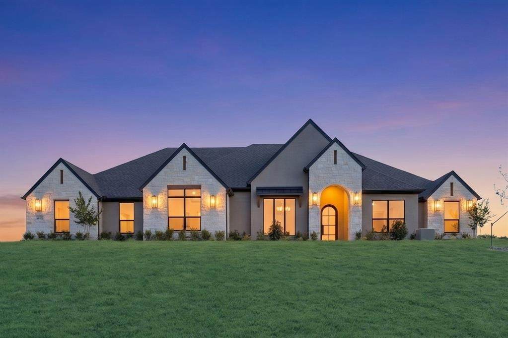 2212 Cotton Tail Way - Photo 1