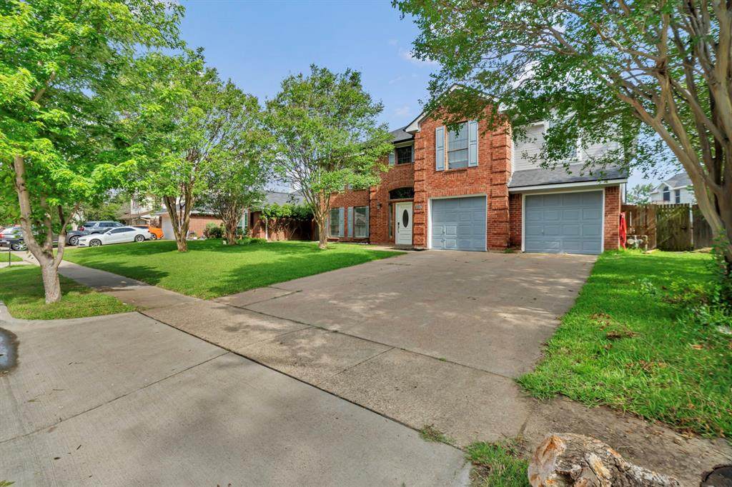 326 Baldwin Street - Photo 1