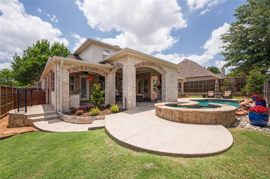 821 Kiowa Drive - Photo 1
