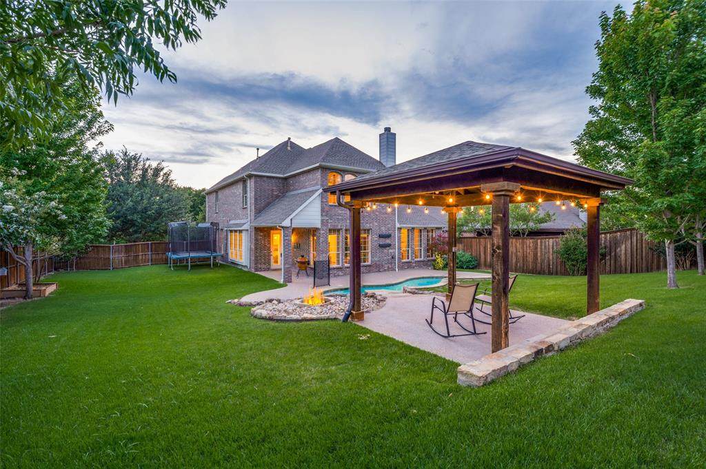 500 Castlewood Drive - Photo 1