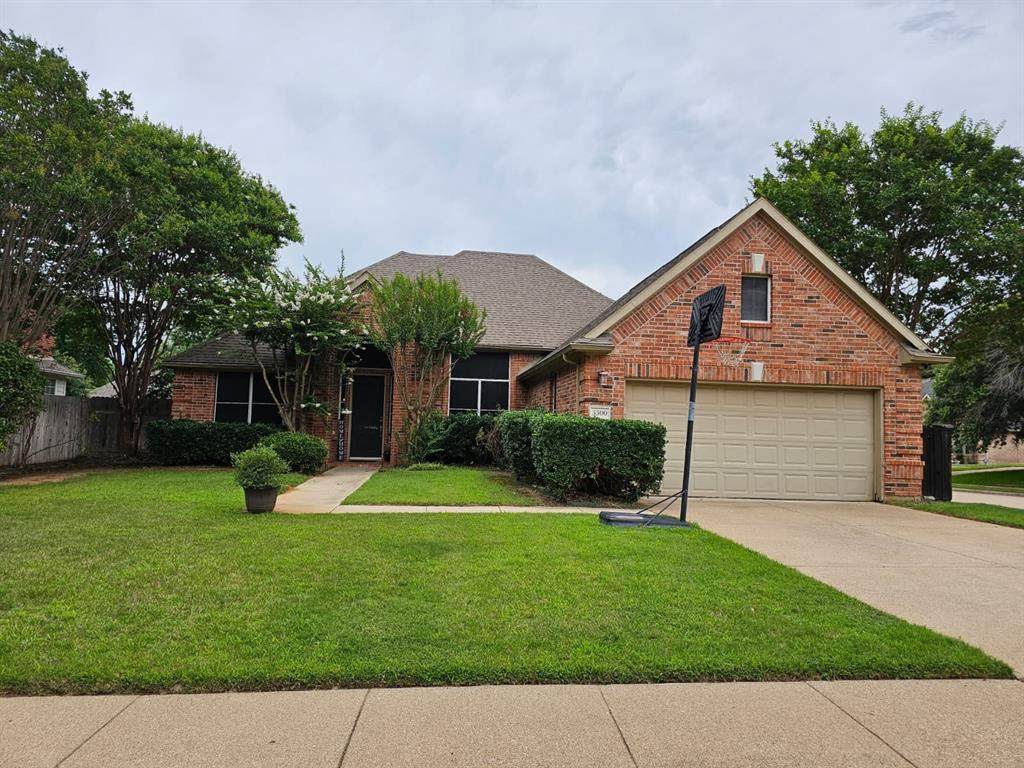 3300 Glenmoor Drive - Photo 1