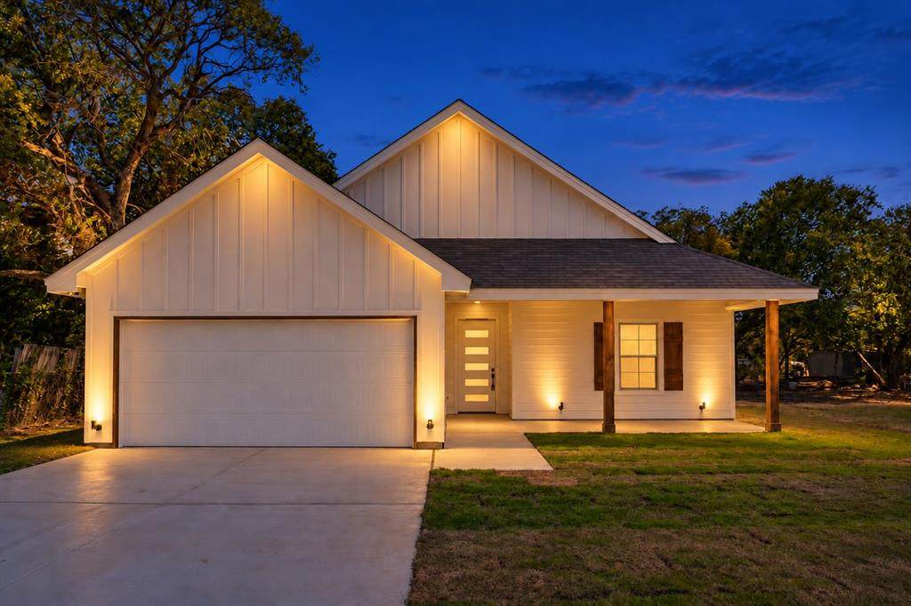 1104 Boone Street - Photo 1