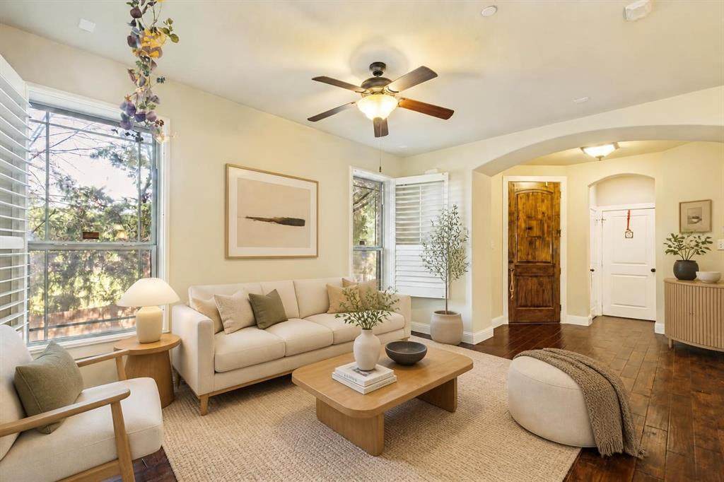 1017 Brook Hollow Drive - Photo 1