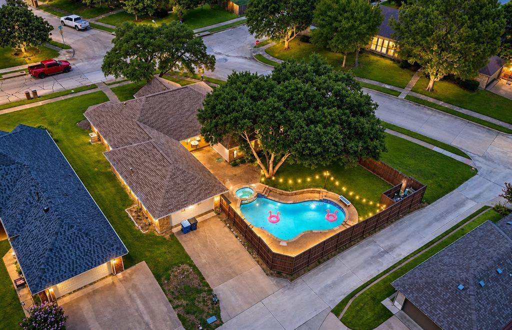 3718 Thornhill Way - Photo 1