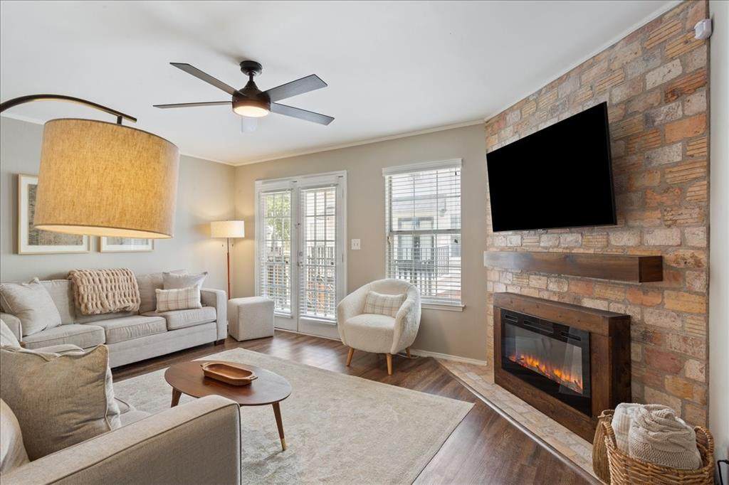 600 Bagby Avenue - Photo 1
