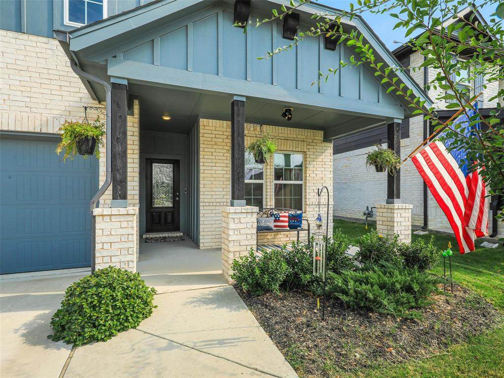 3921 Bluestem Boulevard - Photo 1