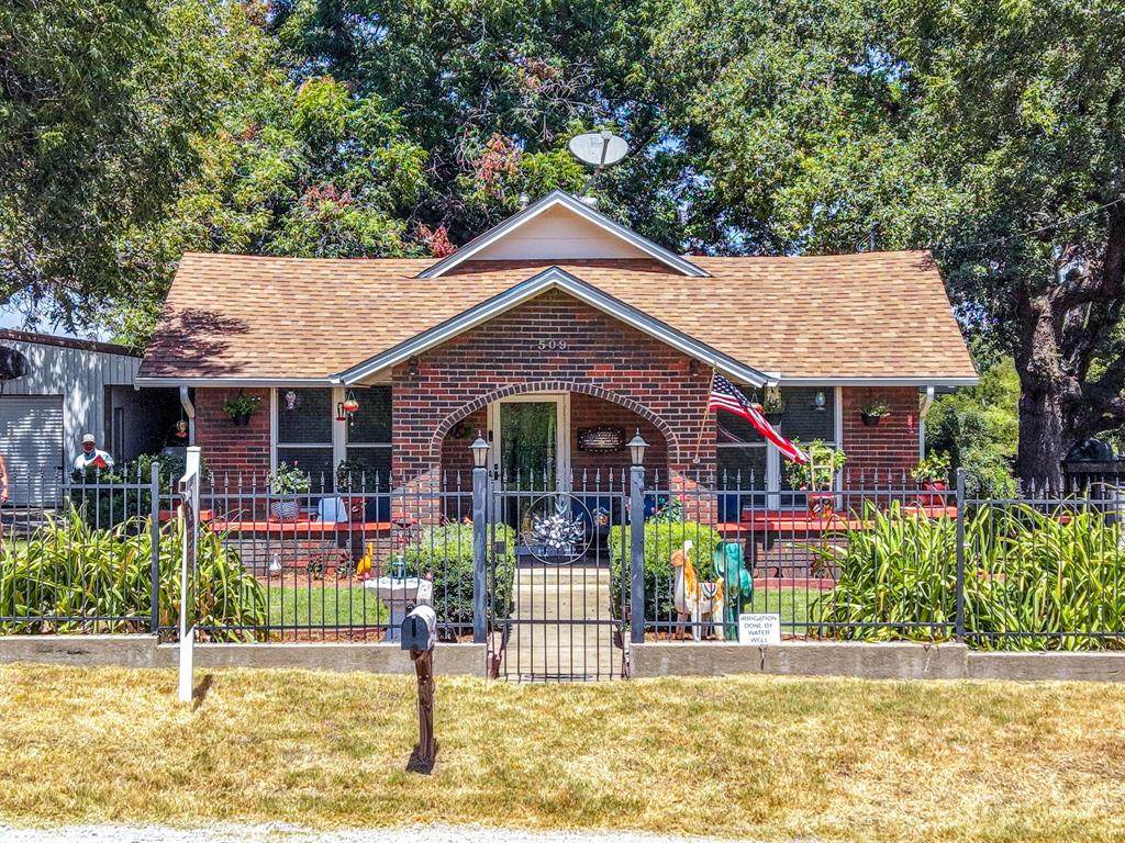 509 Almante Avenue - Photo 1