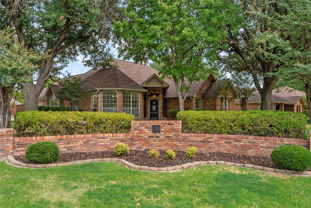 2421 Windsor Drive - Photo 1