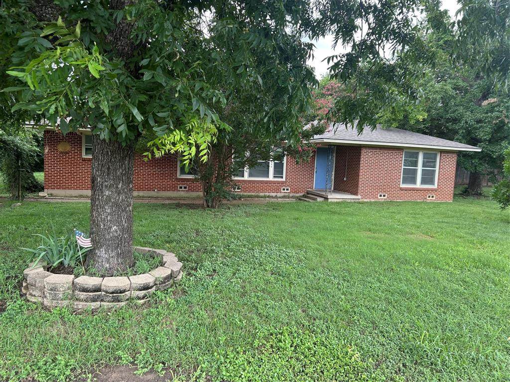 511 Robinson Drive - Photo 1