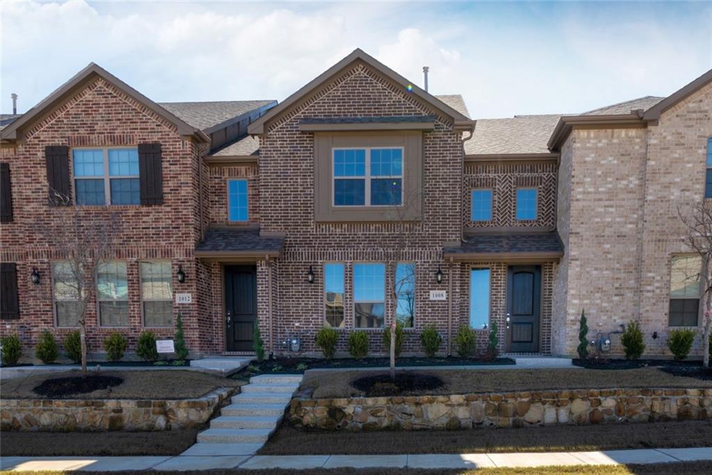 1008 Foxglove Drive - Photo 1