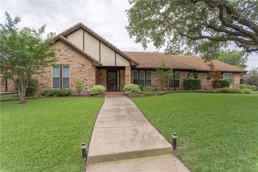 1902 Briarcrest Lane - Photo 1