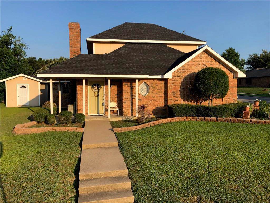 800 Douglas Court - Photo 1