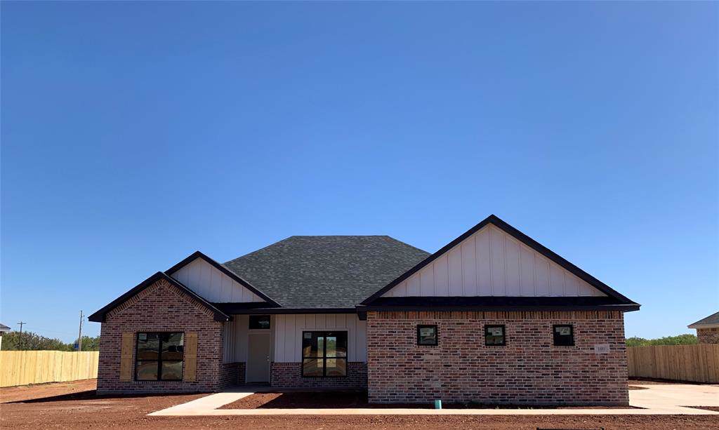 109 Newhouse Drive - Photo 1