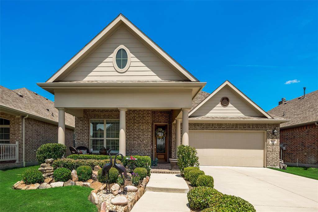 813 Hayden Lane - Photo 1